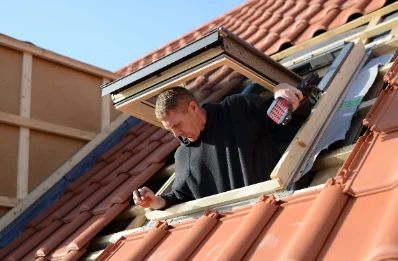 Pose de fenêtres de toit Velux au Poët-en-Percip